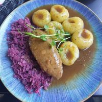 Kluski śląskie, kapusta modra, rolada po śląsku at Larmo in Katowice