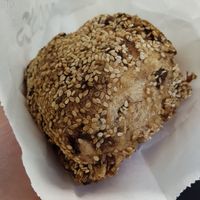 Vegan raisin bun at Origin'O - Bruxelles Midi in Brussels