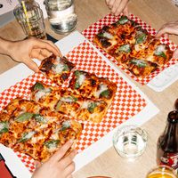 Bring your friends and show them how fun it is to be vegetarian! at Hope's Pizza in Eindhoven