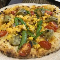 Seasonal vegetable pizza  at Vino Uno -イタリア食堂 V in Komae