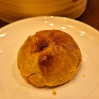 Baked Curry BBQ Bun 咖喱烧包 at Dim Sum & Mini Hot Pot by Cookie & Coffee in Central Singapore