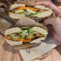 Bagel VG supplément bacon vegan  at Green Bagel Cafe in Avignon