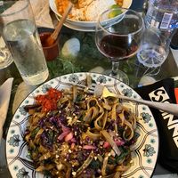 SEITÁN AO PRATO CON ENSALADA E PATACAS
Seitan with chips and salad. at Entre Pedras in Santiago De Compostela