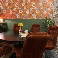 L’ambiance du lieu   at Cosmos - Pâtisserie et Salon de thé in Arles