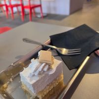 Halbes(!) Stück Kuchen (Rest schon aufgegessen 😋) at Rosa Cafe von KULTUR&GUT  in Hamburg