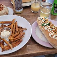 Hot dog frites at Kiji Donuts in Lyon