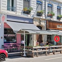 Facade at Kiji Donuts in Lyon