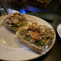 Toast with avocado and no-nochicken  at La CATfeteria in Bucaramanga