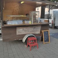 Stand dans caravane en bois très mignonne   at Les Pis Verts - Pop Up in Saverne