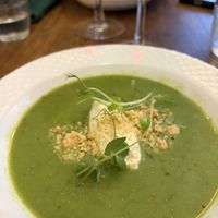 Encore une fois un délicieux dîner ! Cette adresse dijonnaise est incontournable ! Je la recommande à tous les vegans, un assemblage de goûts et de saveurs subtiles  at CURIEUSES  in Dijon