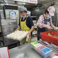 Fresh from the steamer at Ji pin guang fu su shi bao zi - 極品光復素食包子 in Taipei