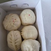 The remaining buns after breakfast at Ji pin guang fu su shi bao zi - 極品光復素食包子 in Taipei
