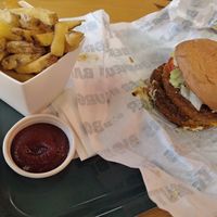 Vegan summer menu with second bun at Bioburger - Montparnasse in Paris