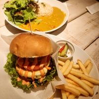 Miso sauce burger and coconut curry at AIN SOPH.Soar in Tokyo