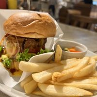 Ripple Burger  at AIN SOPH.Soar in Tokyo