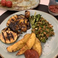 Gegrilltes Gemüse mit gebackenen Kartoffeln  at Pur Restaurant in Tsaghkadzor