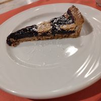 Tarte with jam at Strada Facendo a Padova in Padua