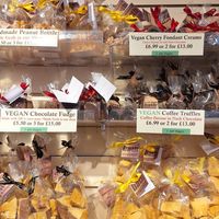 Vegan sweets 😋 at San Francisco Fudge Factory in Bath