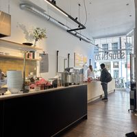 Mooie bar waarbij je zelf kunt uitkiezen wat je wil   at Soup En Zo - Haarlemmer in Amsterdam