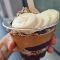 Small açai bowl with premium granola (vegan), banana and peanut butter. at Oakberry - Corso di Porta Romana in Milan