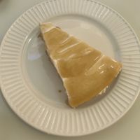 Cheesecake au caramel: sehr sehr lecker !  at Mauvaise Herbe in Marseille