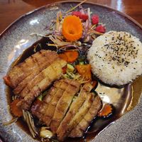 Vegane Rippchen mit Champignons, Austernpilzen, Okra, Brokkoli und Reis at VIET Vegan  in Elmshorn