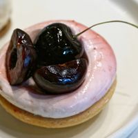 Black cherry/Tonka at Les Artizans - Coffee And Flower in Paris