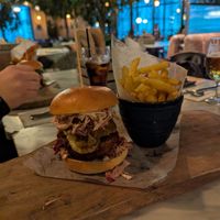 Foragers Feast burger at The Botanist in Sheffield