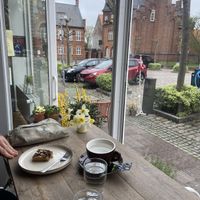 Snickers-Kuchen!   at Caféen På Torvet in Stubbekoebing