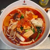 Tomato Broth at Sanku Maots'ai - 三顾冒菜 in Berlin