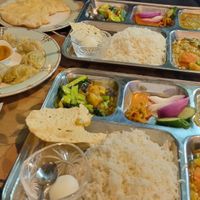 Vegetarian thali and naan at Avatar in Oita