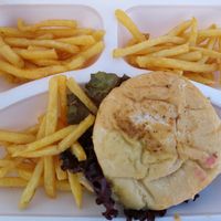 Burger Vegano (58,90) + package (4,50) + 10% = 69,74 BRL at Mariposa Pelourinho in Salvador