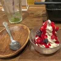 Berry soft serve as per staff recommendation 👌🏻 at Paprika Shokudo Vegan in Osaka