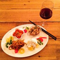 Chef's appetizers plate at Paprika Shokudo Vegan in Osaka