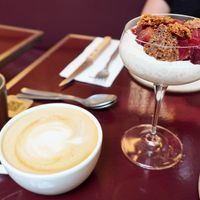 Pêche Pamelba (vegan) + Cappuccino at Maslow - Temple in Paris