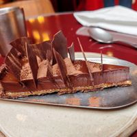 Choco Zaatar
Cocoa tart, pumpkin praline and zaatar, chocolate cream
The taste was impressive, sweet and salty, which enhanced this chocolate dessert. A real success! at Maslow - Temple in Paris