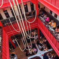 Inside with 3 floors at Maslow - Temple in Paris