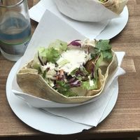 Falafel mit Mangochutney und Sesamsauce  at Vegi in Tubingen