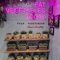 Signage at the entrance of the buffet at Yuan Vegetarian Restaurant in New Taipei City