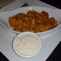 buffalo wings special at Black Rose Tavern in Los Angeles