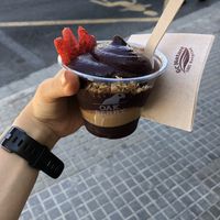 Smallest bowl with original granola, peanut butter and strawberries   at Oakberry - Can Pastilla in Mallorca