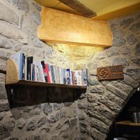 Book motif. at Pizzeria La Roda Groga in Besalu