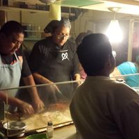 Food/chat at Por Siempre Vegana - Food Stall in Mexico City