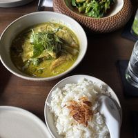 Vegan green curry with tofu  at Mama San Bali in Kerobokan Kelod