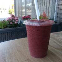 berry smoothie at Locali in Venice