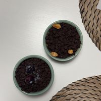 Gelato ricoperto di crumble in coppette di ceramica. Disponibili 3 gusti. Buonissimi!!!  at Gelateria La Romana in Monza
