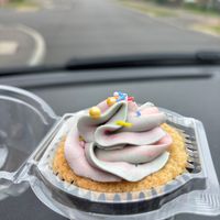 Cupcake - car dining on the road opposite the cake shed
24/05/2025 at The Cake Shed by Twirling Narwhal Bakery   in Wallingford