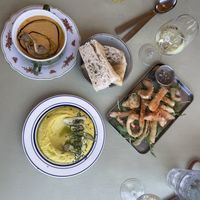 Tapas : houmous au cumin et citron, gaspacho au melon et tempura de légumes  at Belli Guinguette de Salvagnac  in Salvagnac