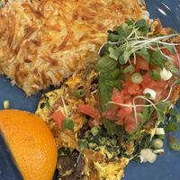 Farm house omelette (with vegan eggs) and hashbrowns   at The Breakfast Club in Livermore
