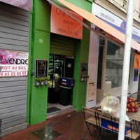 the outside at Citronelle in Cannes